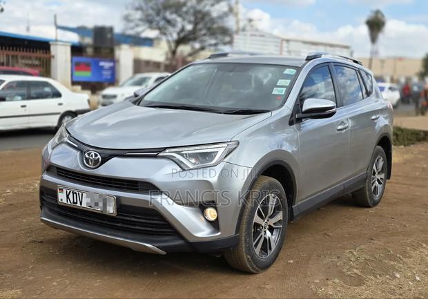 Toyota RAV4 2017 Silver