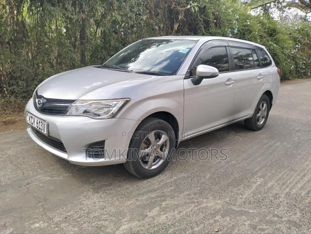 Toyota Corolla Fielder 2014 Silver