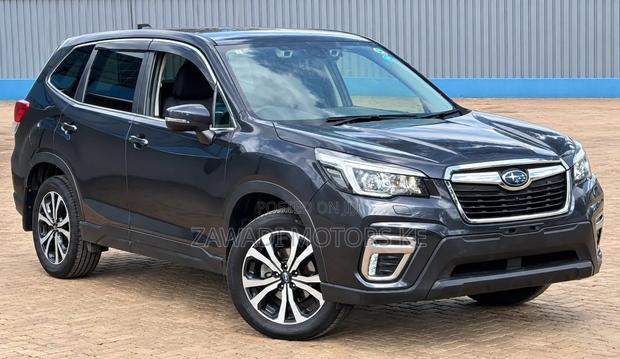 Subaru Forester Premium AWD 2019 Gray