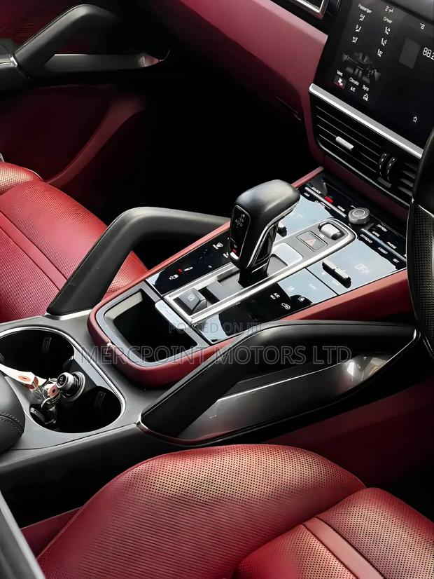 Porsche Cayenne Base AWD 2020 Matt Black