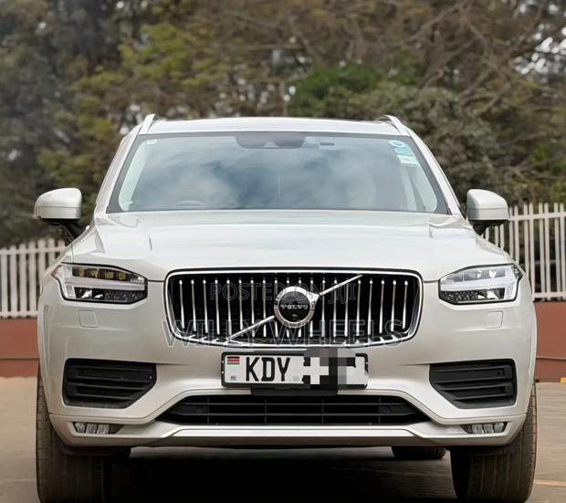 Volvo XC90 2020 Brown