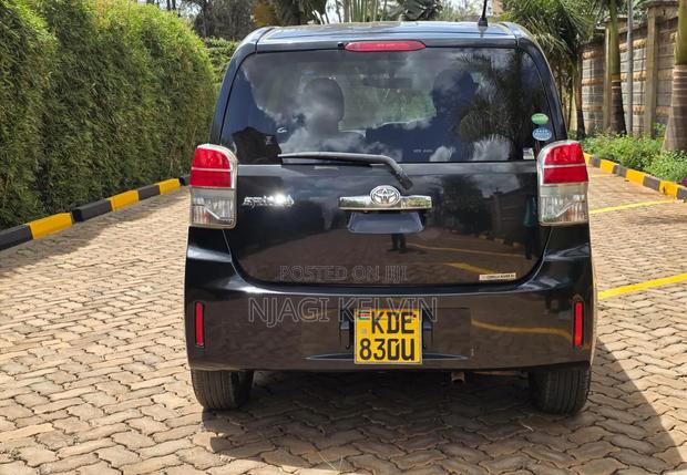 Toyota Spade 2014 Black
