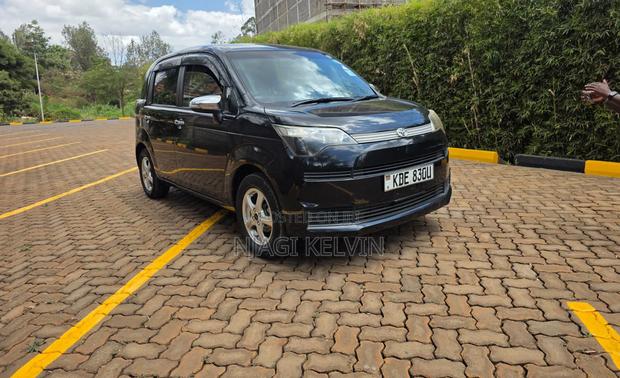 Toyota Spade 2014 Black