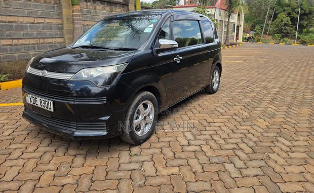 Toyota Spade 2014 Black