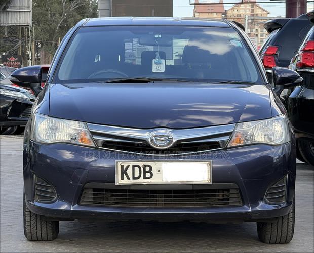 Toyota Corolla Fielder 1.5 Hybrid FWD 2014 Purple