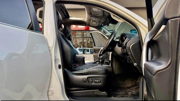 Toyota Land Cruiser Prado 2.8 2018 White