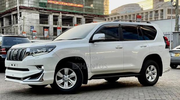 Toyota Land Cruiser Prado 2.8 2018 White