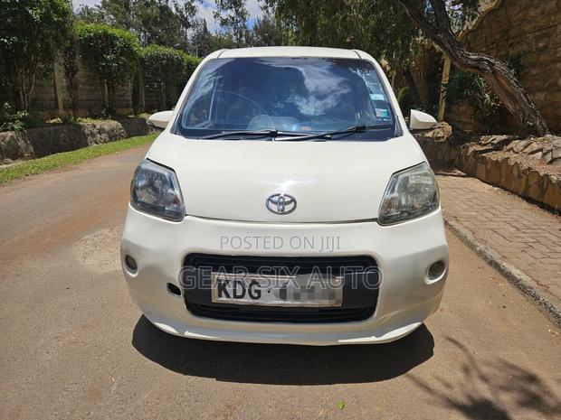 Toyota Porte 1.5 FWD 2014 Beige
