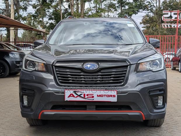 Subaru Forester Premium AWD 2019 Gray