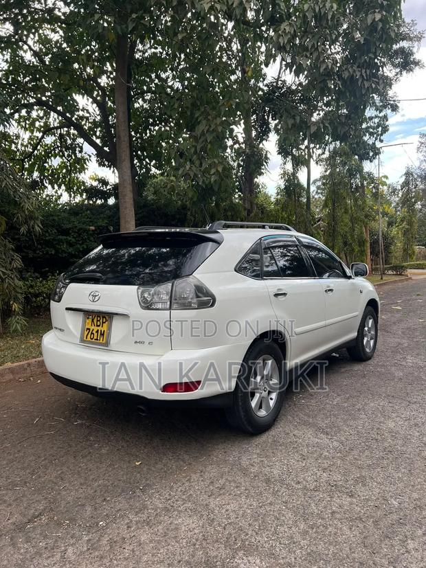 Toyota Harrier 2005 White