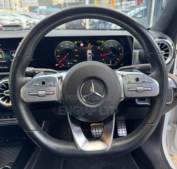 Mercedes-Benz A-Class 2019 Pearl