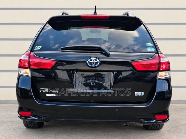 Toyota Corolla Fielder 1.5 Hybrid FWD 2019 Black