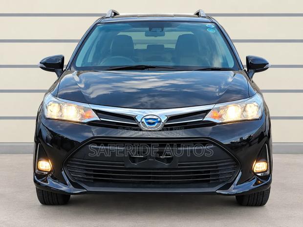 Toyota Corolla Fielder 1.5 Hybrid FWD 2019 Black