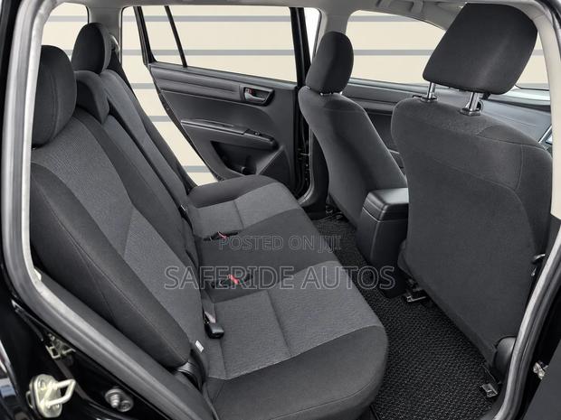 Toyota Corolla Fielder 1.5 Hybrid FWD 2019 Black