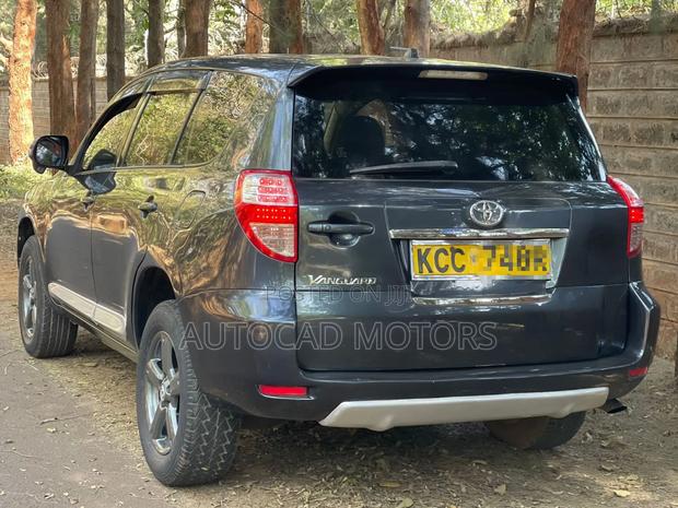 Toyota Vanguard 2008 Gray