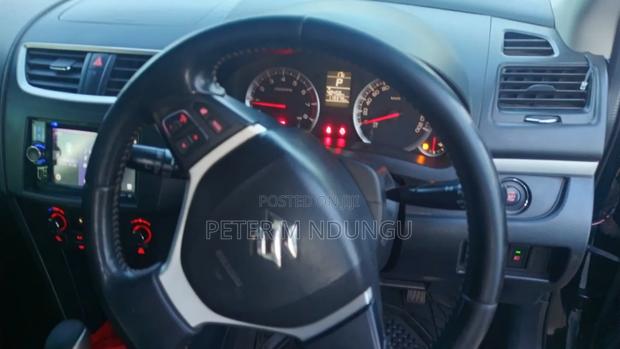 Suzuki Swift 2012 Black
