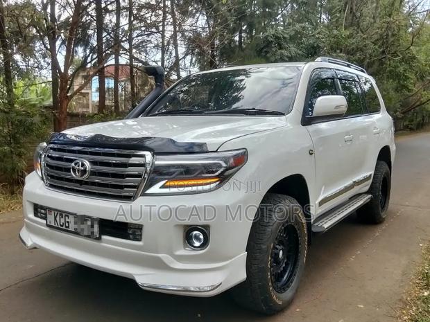 Toyota Land Cruiser 2008 White