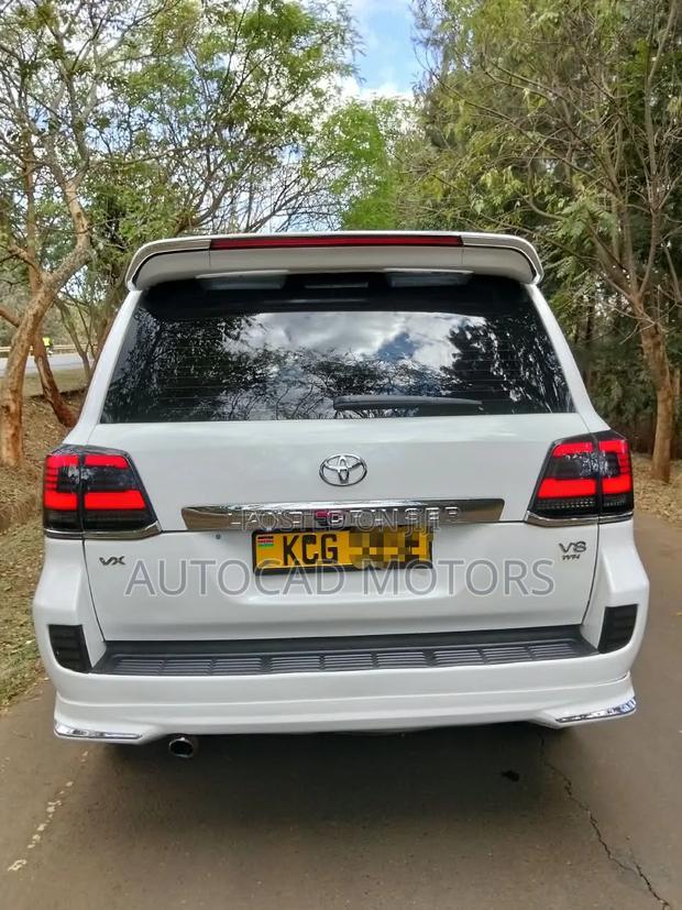 Toyota Land Cruiser 2008 White