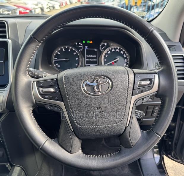 Toyota Land Cruiser Prado 2.7 2021 Black