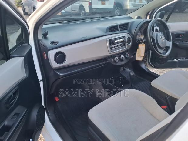 Toyota Vitz 1.3 FWD 3dr 2012 White