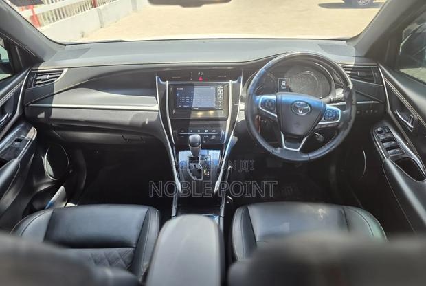 Toyota Harrier 2019 Pearl