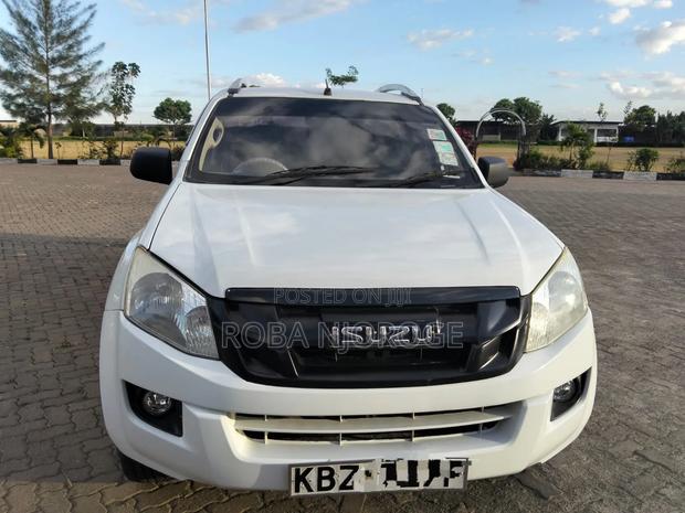 Isuzu D-MAX 2013 White