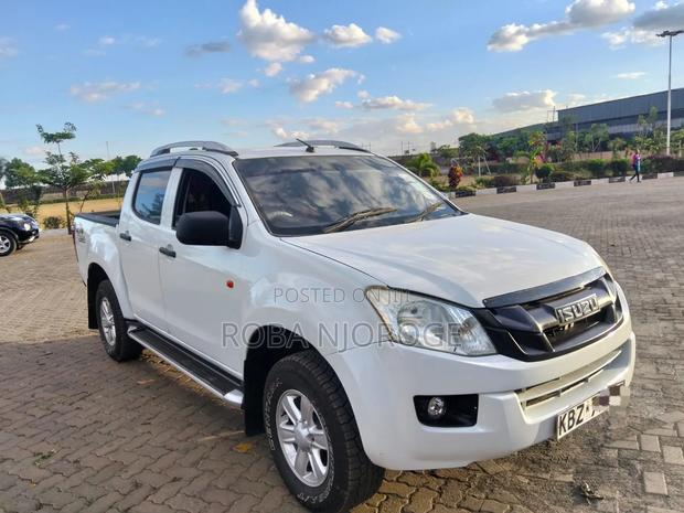 Isuzu D-MAX 2013 White