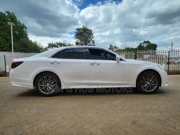 Toyota Crown 2013 White