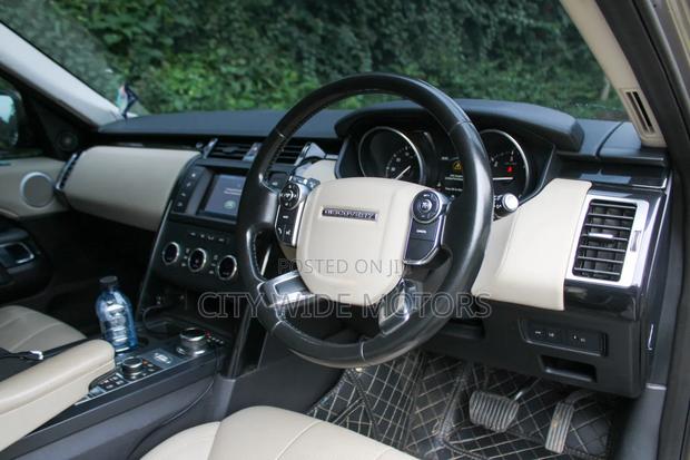 Land Rover Discovery Sport 2017 Gray
