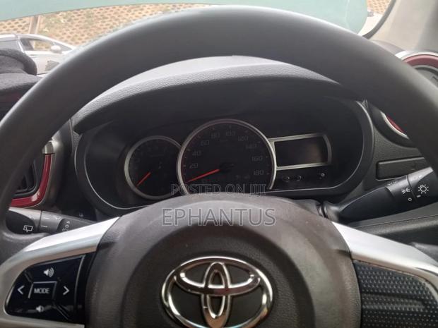 Toyota Passo 1.0 FWD 2016 Green