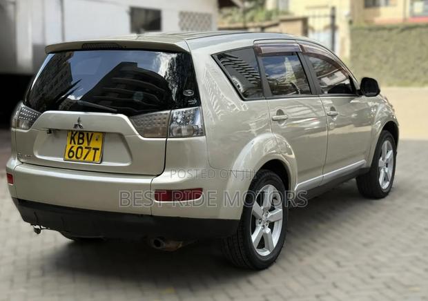 Mitsubishi Outlander 2.4 LS 4WD 2006 Gold