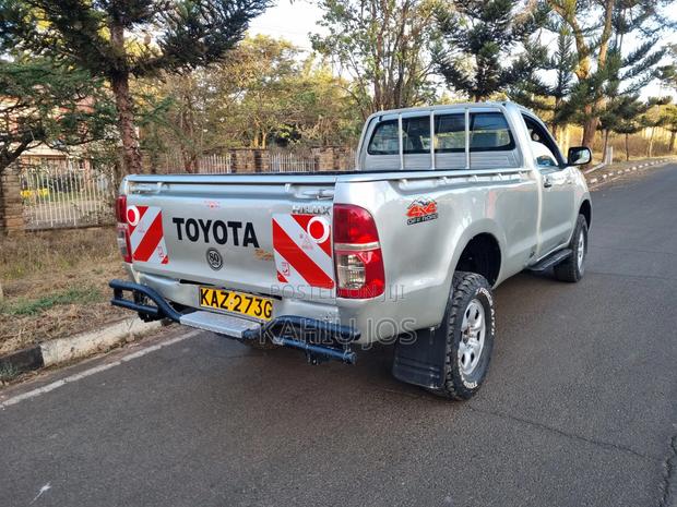 Toyota Hilux 2007 Silver