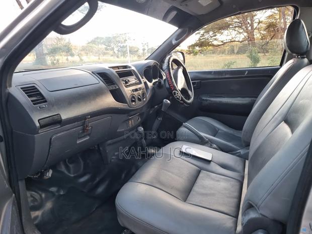 Toyota Hilux 2007 Silver