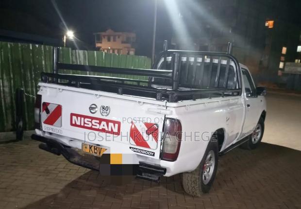 Nissan Hardbody 2013 White