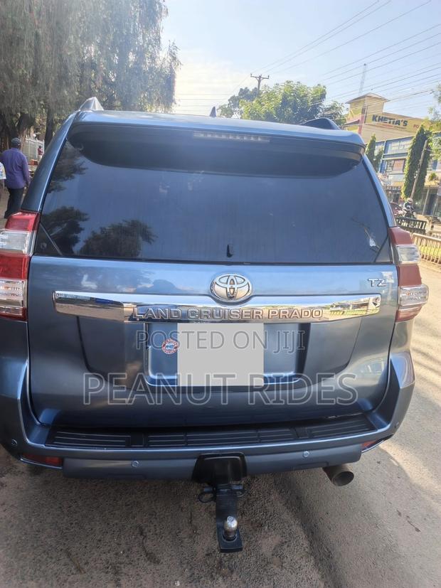 Toyota Land Cruiser Prado 4.0 Petrol TZ-G 2010 Blue
