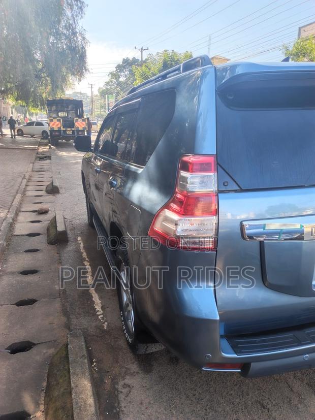 Toyota Land Cruiser Prado 4.0 Petrol TZ-G 2010 Blue