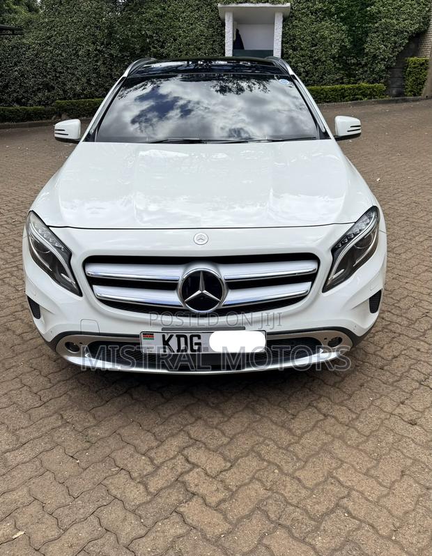 Mercedes-Benz GLA 250 2016 White
