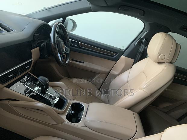 Porsche Cayenne S AWD 2019 Beige