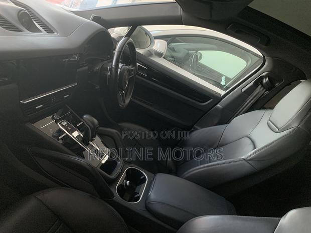 Porsche Cayenne S AWD 2019 Pearl