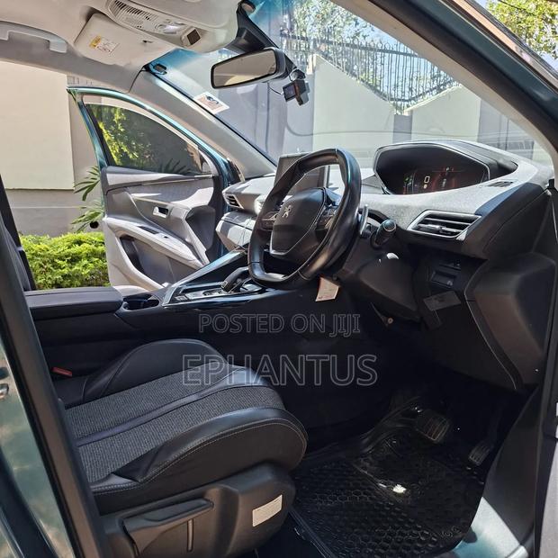 Peugeot 5008 1.6 THP 165 GT Line 2017 Blue