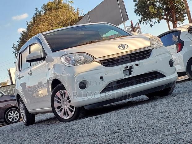 Toyota Passo 2019 White