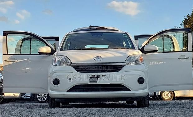 Toyota Passo 2019 White