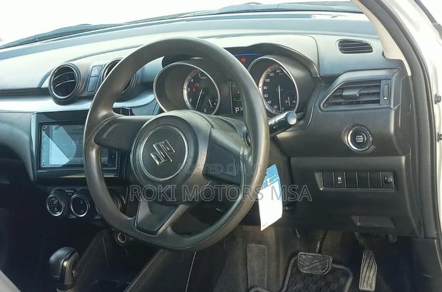 Suzuki Swift 2017 Silver