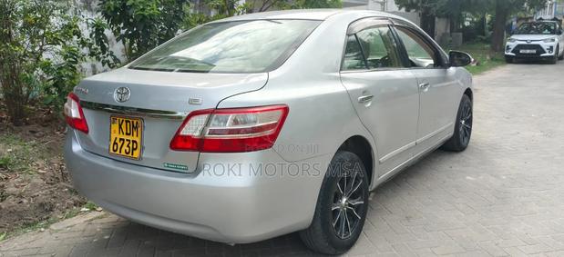 Toyota Premio 2016 Silver
