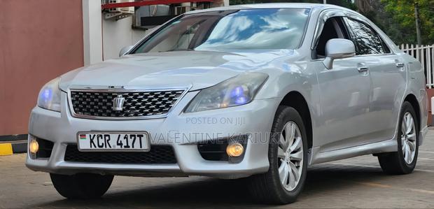 Toyota Crown 2011 Silver
