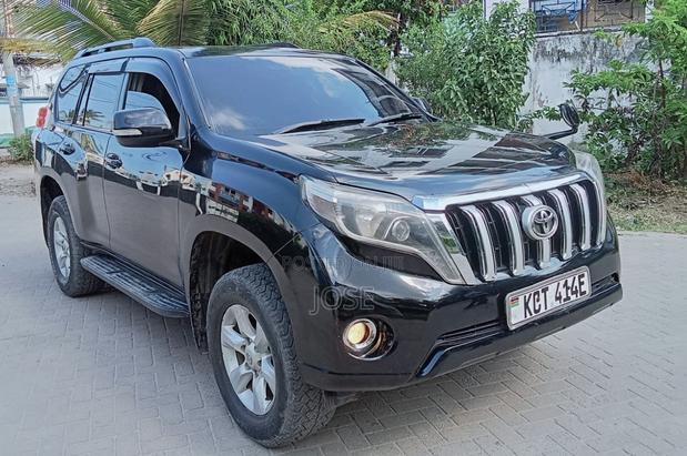 Toyota Land Cruiser Prado 2012 Black