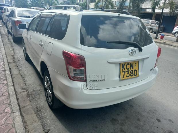 Toyota Corolla 2010 White