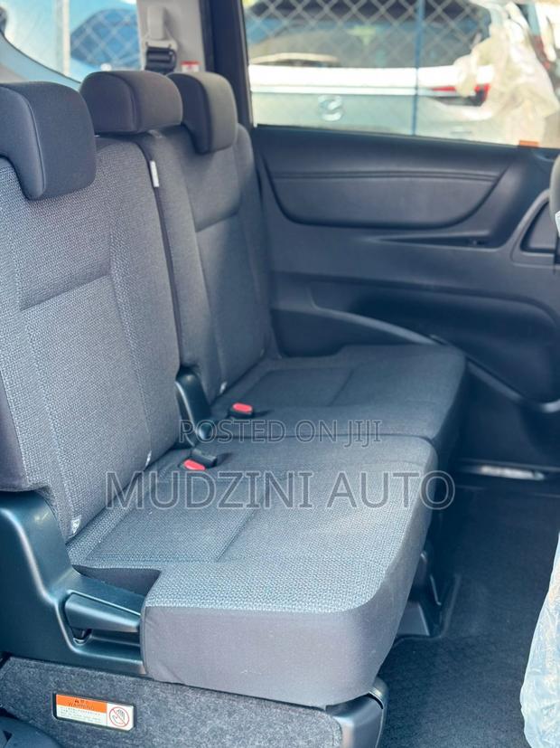 Toyota Sienta 1.5 FWD 2019 Black