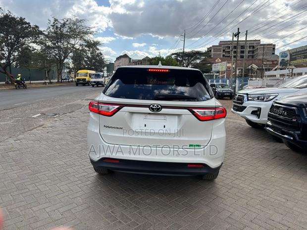 Toyota Harrier 2.0 2019 White
