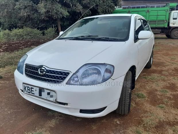 Toyota Corolla 2002 White